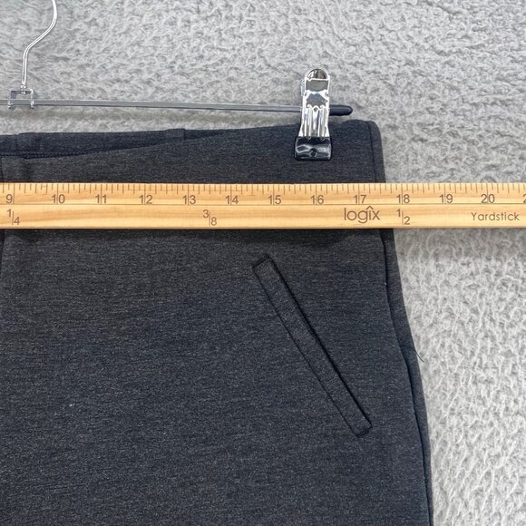 Chicos Pants Womens 2 US 12 Short Gray Fabulously Slimming Ponte Pull On Stretch - Picture 8 of 13